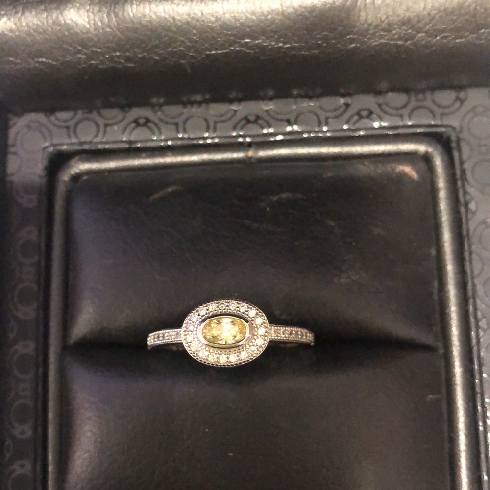 Lafonn Bezel Set Canary/ Platinum Bonded Ring sz 6 or 7
